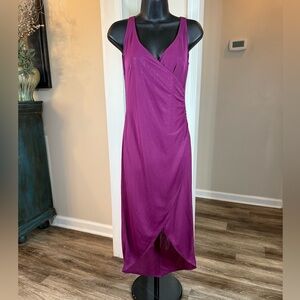 NWOT-H&M Hennes Collection Purple/Wine with Gold Sparkle HiLo‎ Sheath Dress